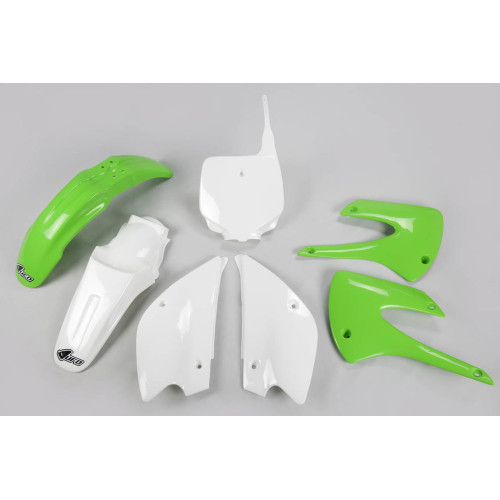 UFO Plastkit Kawasaki 999 13