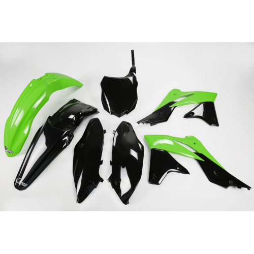 UFO Plastkit Kawasaki 999 13