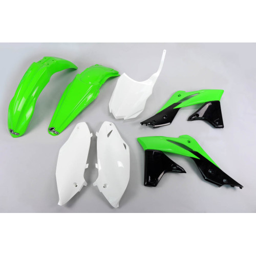 UFO Plastkit Kawasaki 999 16