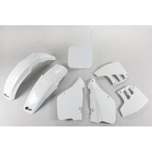 UFO Plastkit Suzuki white