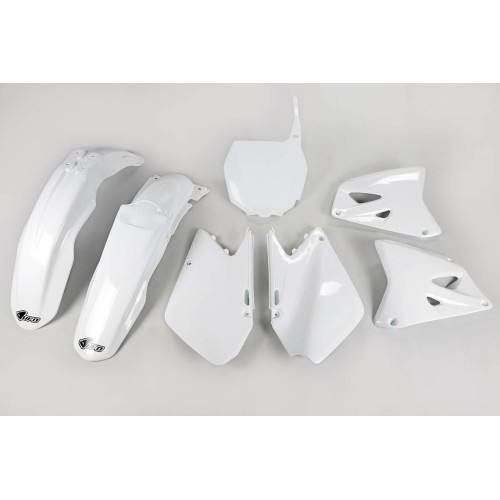 UFO Plastkit Suzuki white