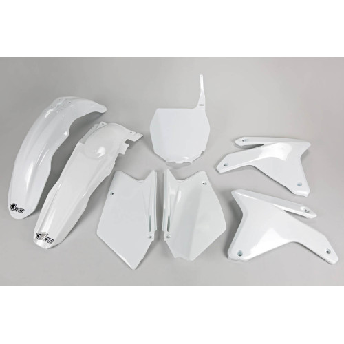 UFO Plastkit Suzuki white