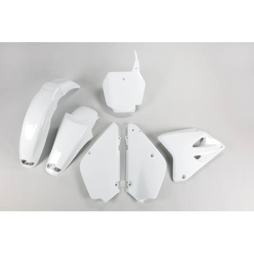 UFO Plastkit Suzuki white