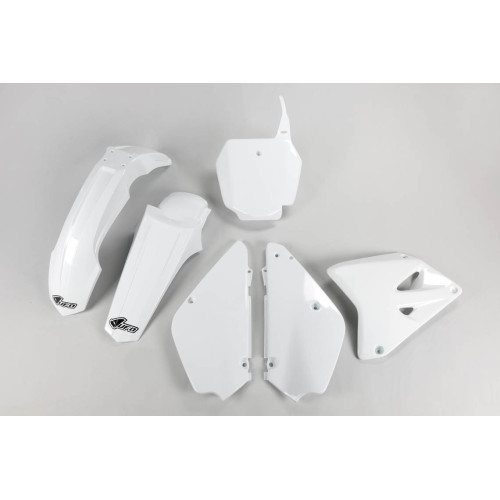 UFO Plastkit Suzuki white