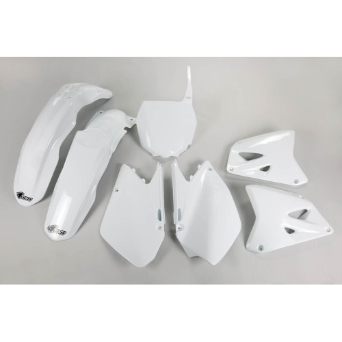 UFO Plastkit Suzuki white