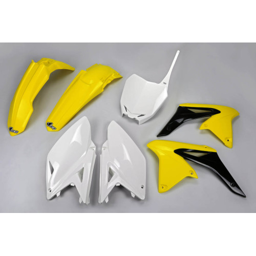 UFO Plastkit Suzuki 999 18